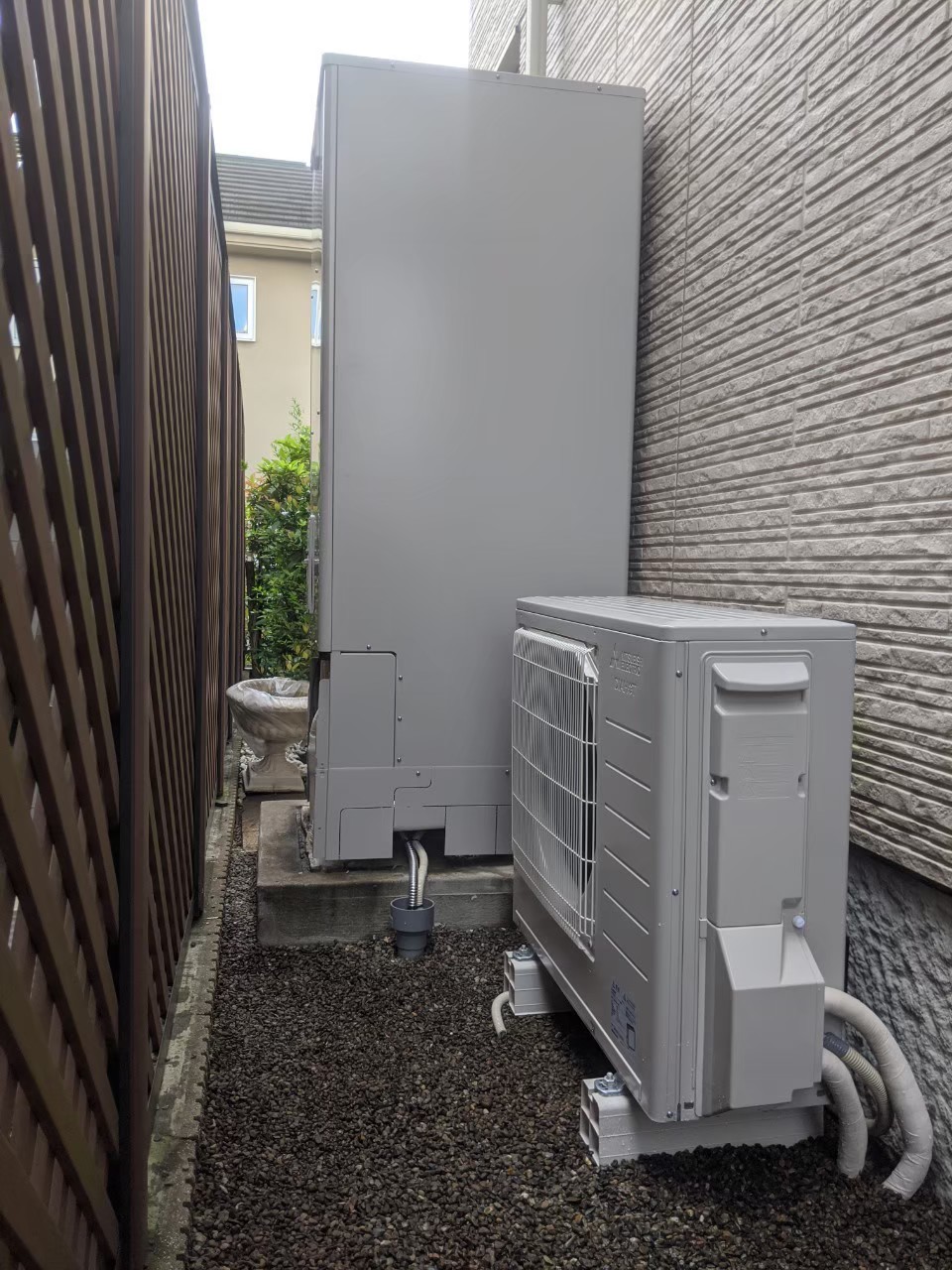 東京都稲城市n様 ダイキンtu37ffvから三菱srt W374 エコキュートの取り替え 新設 交換 修理の事ならみずほ住設