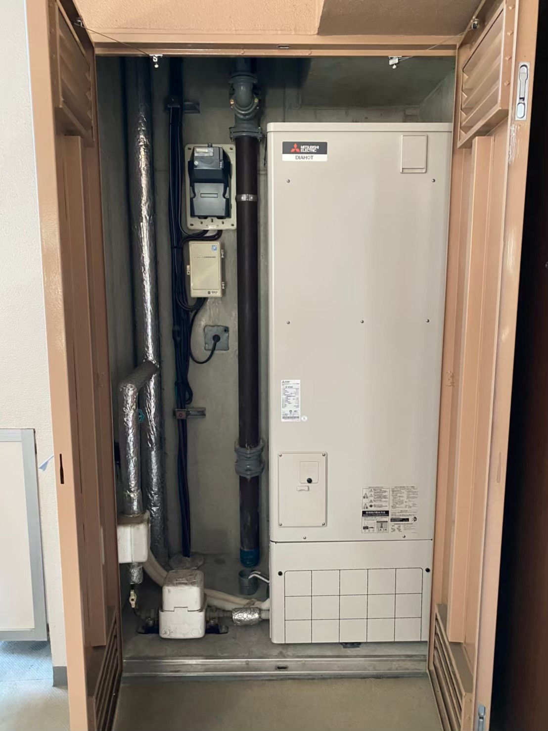 神奈川県厚木市k様 ダイキンtu31gfcvから三菱srt W304d エコキュートの取り替え 新設 交換 修理の事ならみずほ住設