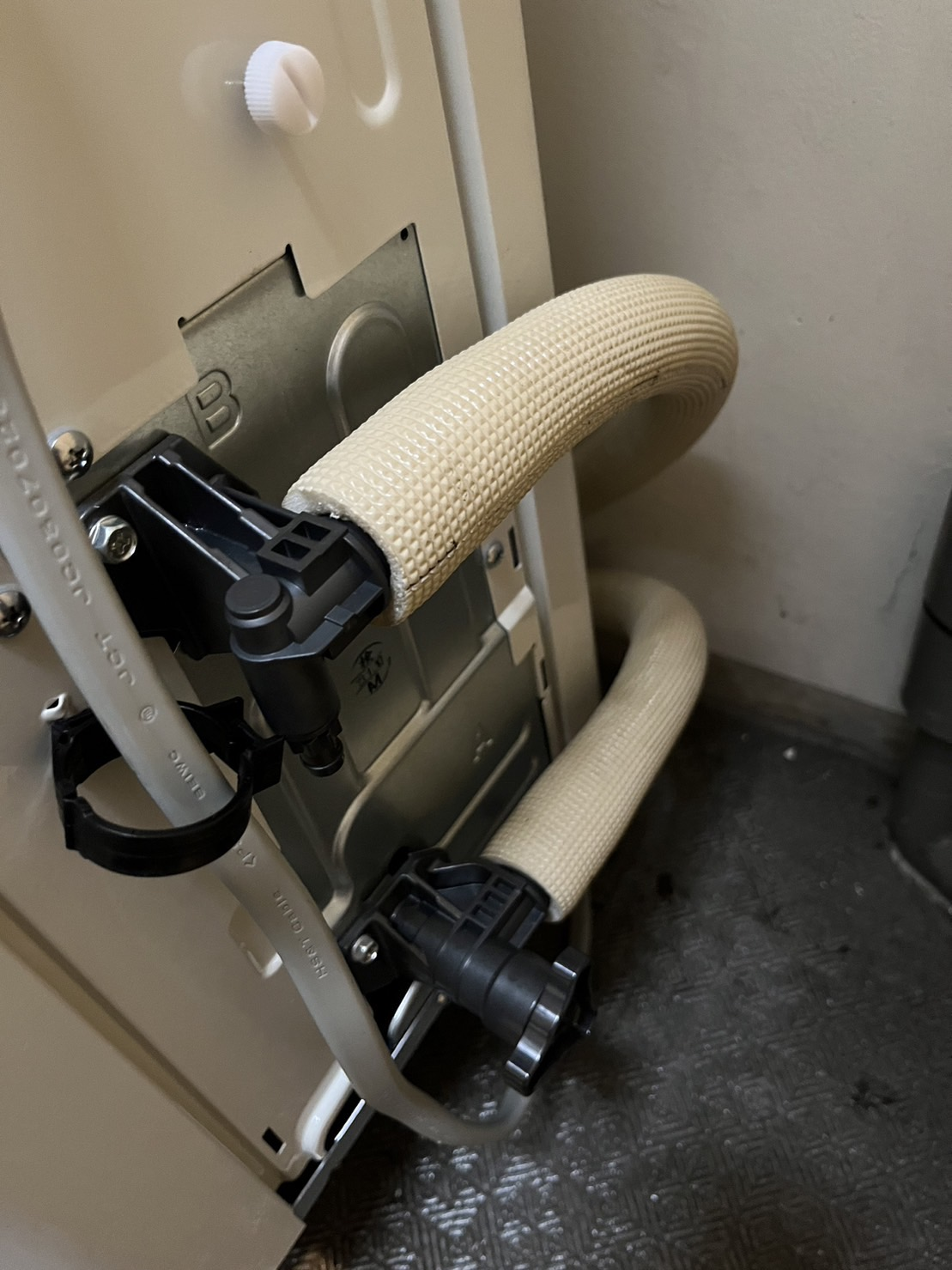 コロナエコキュートCHP-H3014AMからコロナエコキュートCHP-S30AY1-12|エコキュート交換工事事例|東京都大和市深見西|マンション|セントラルコート大和深見西