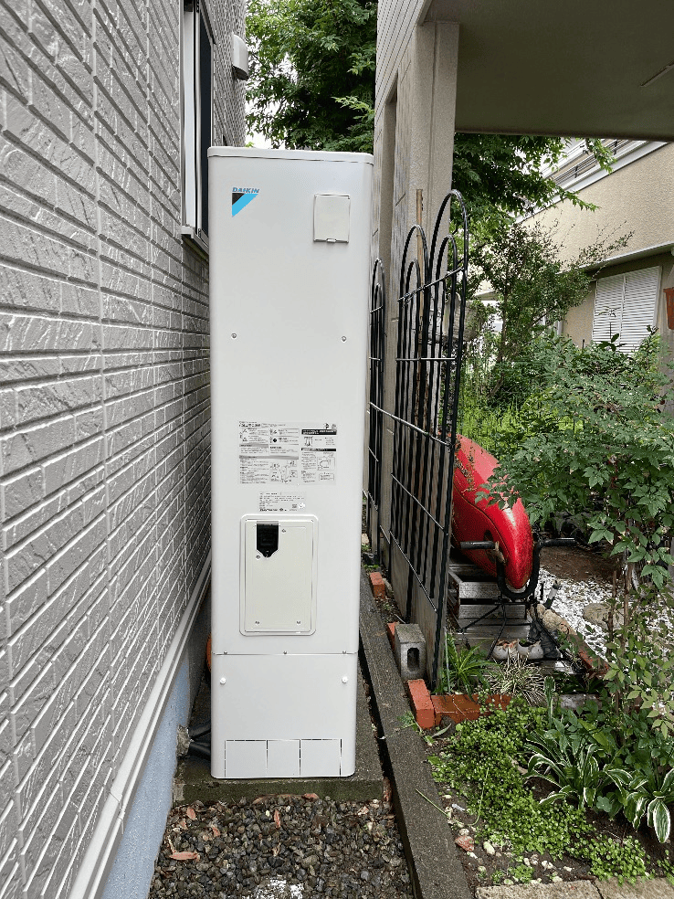 愛媛県上浮穴郡久万高原町久万エコキュート交換工事E様
