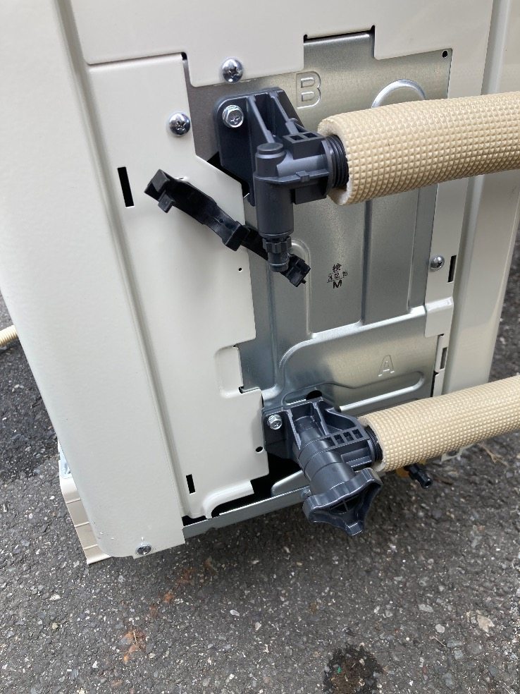 コロナエコキュートCFT-37WM82からコロナエコキュートCHP-E372AZ1｜エコキュート交換工事｜東京都江東区北砂