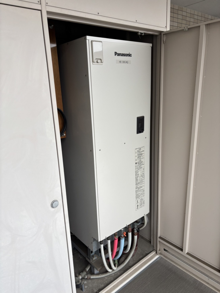 パナソニックエコキュートHE-30C4Qから三菱エコキュートSRT-W306D-2｜エコキュート交換工事｜東京都江東区大島｜マンション｜ザ・ミッドランドアベニュー