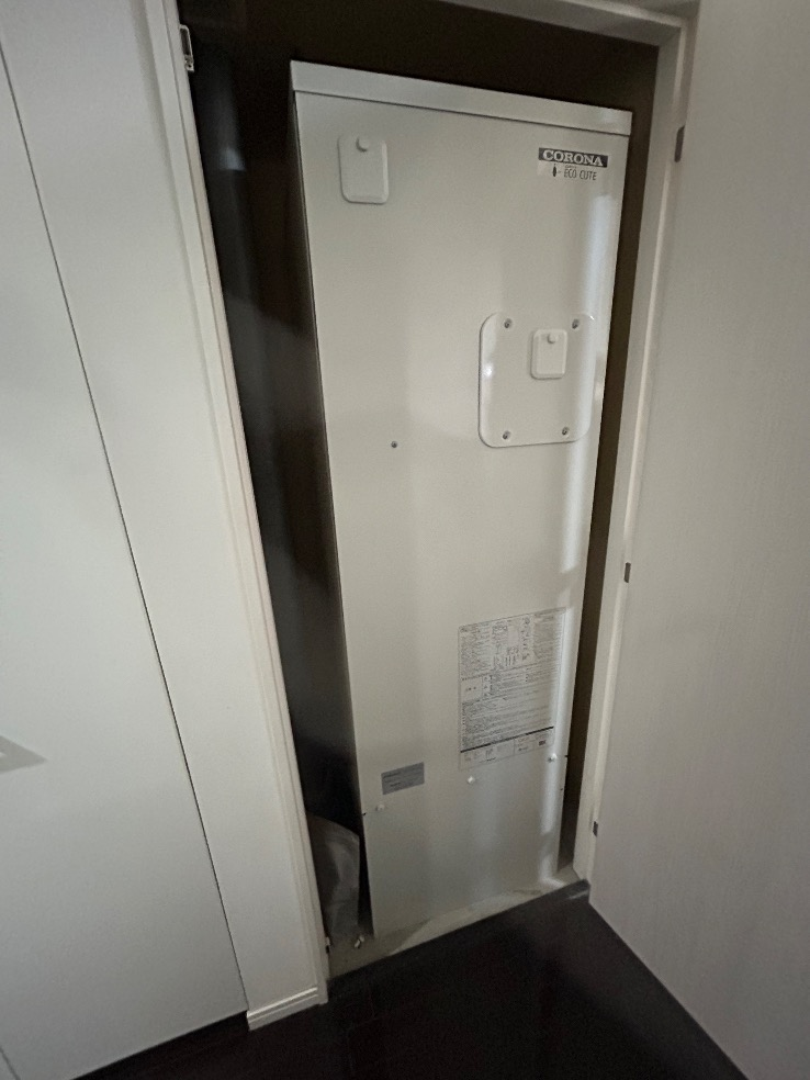 コロナエコキュートCTU-301DA7-12からコロナエコキュートCHP-S30AY1-12B｜エコキュート交換工事｜埼玉県さいたま市さいたま市北区宮原町｜マンション｜パークシティさいたま北ガーデンレジデンス