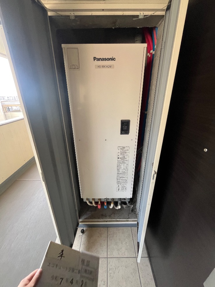 パナソニックエコキュートHE-30C4QMからコロナエコキュートCHP-S30AZ1-12｜エコキュート交換工事｜東京都板橋区相生町｜マンション｜アトラス志村三丁目