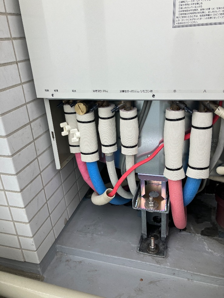 コロナエコキュートCTU-301DA7-1-BLからコロナエコキュートCHP-S30AZ1-12｜エコキュート交換工事｜荒川区南千住｜マンション｜リバーフェイス