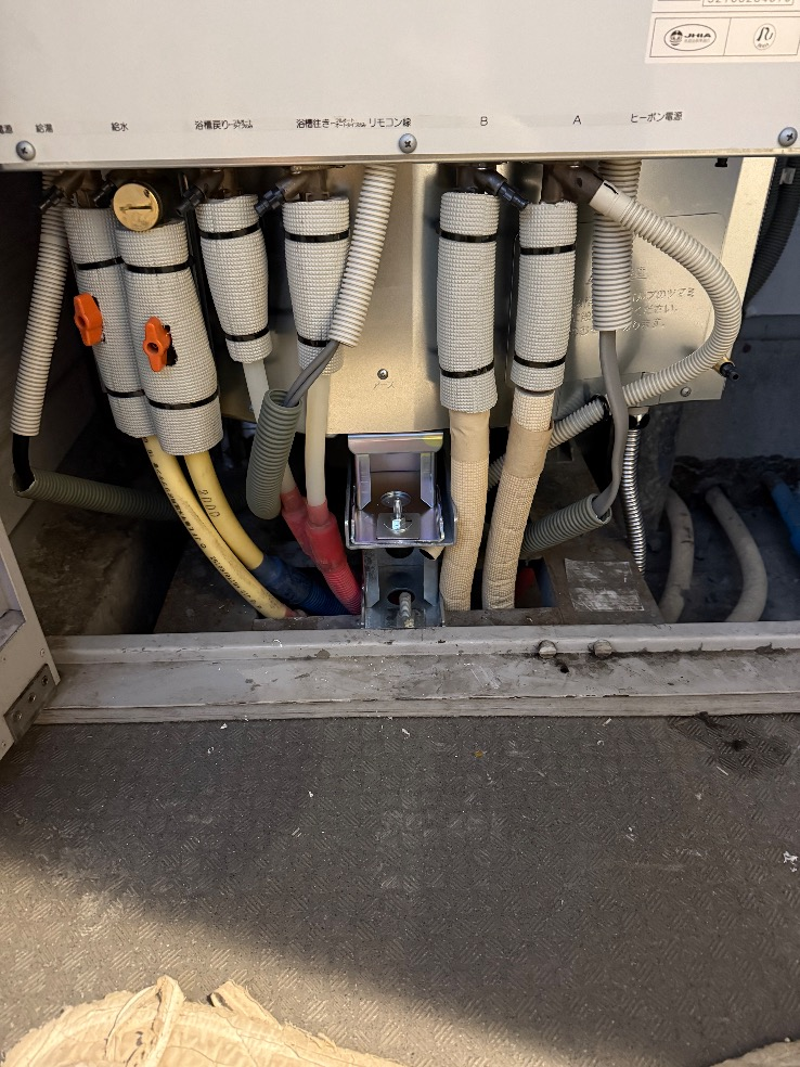 コロナエコキュートCHP-H3014AからコロナエコキュートCHP-S30AZ1-12｜エコキュート交換工事｜東京都港区芝浦｜マンション｜キャピタルマークタワー