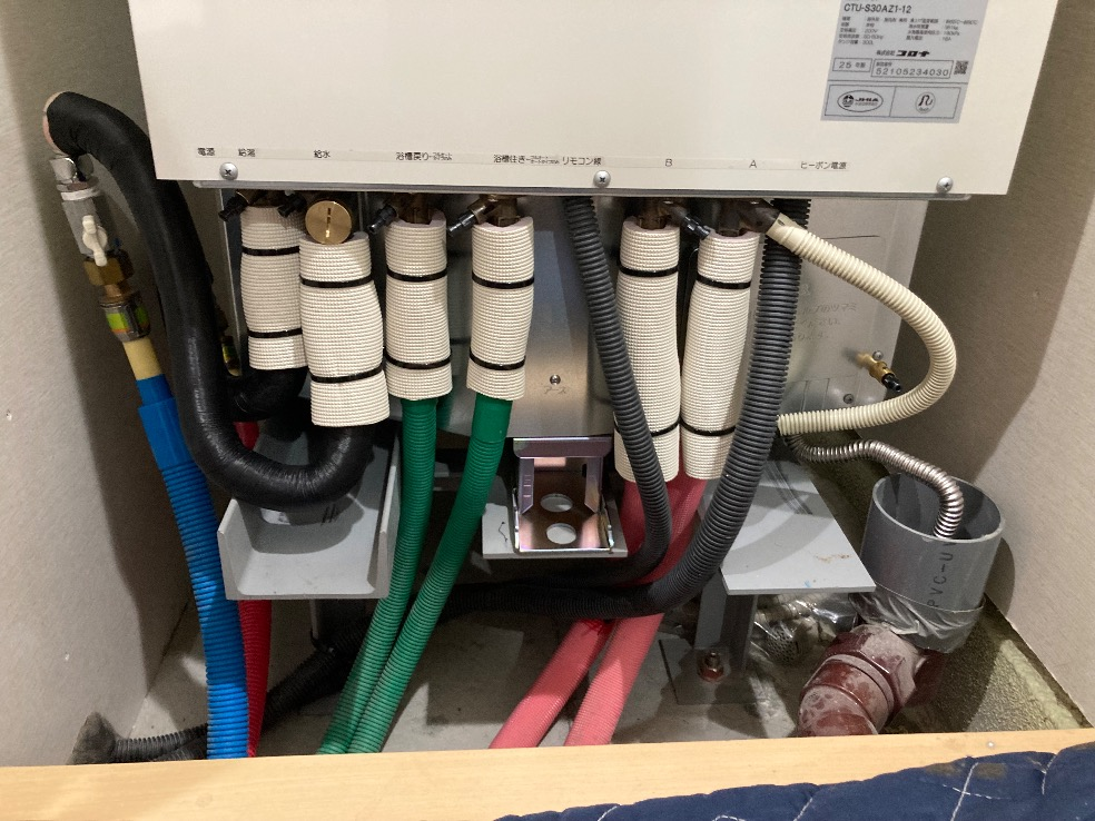 コロナエコキュートCTU-H3014A-2からコロナエコキュートCHP-S30AZ1-12｜エコキュート交換工事｜東京都江東区東雲｜マンション｜ビーコンタワーレジデンス 
