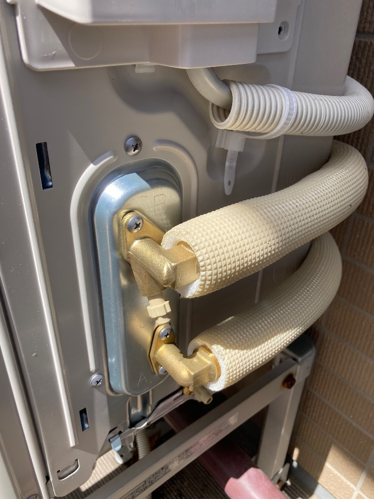 タカラエコキュートEC-3006KU-FANEから三菱エコキュートSRT-W306D-BS2｜エコキュート交換工事｜神奈川県横浜市金沢区富岡東｜マンション｜テラス横浜富岡