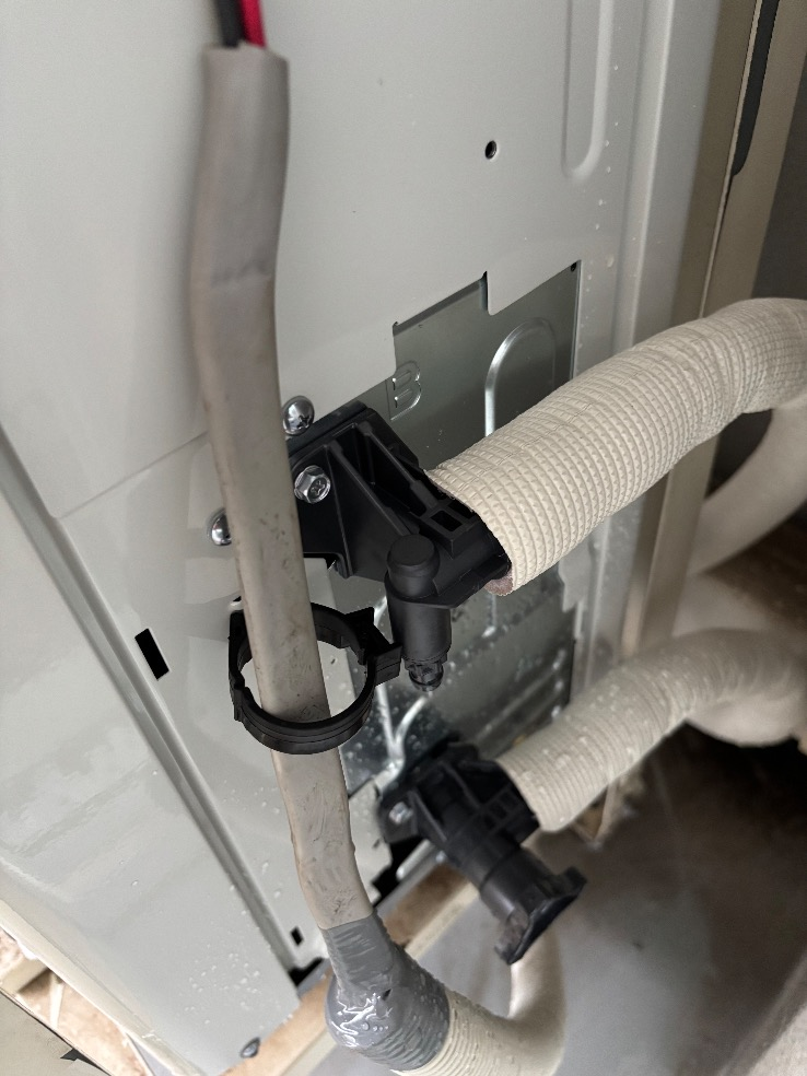 コロナエコキュートCTU-H3014AMからコロナエコキュートCHP-S30AZ1-12｜エコキュート交換工事｜千葉県船橋市上山町｜マンション｜ザ・ガーデンプレミアム 