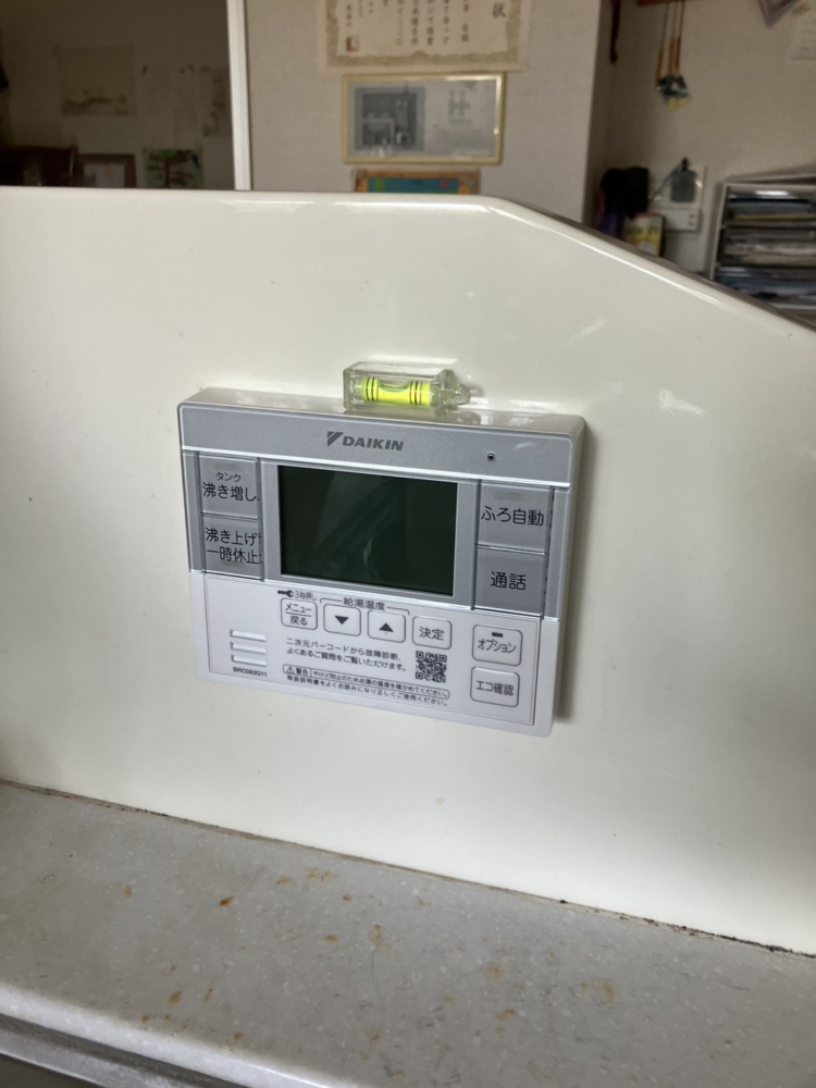 東芝電気温水器HPL-2TFB374RAUWからダイキンエコキュートEQA37YFV｜電気温水器｜エコキュート交換工事｜神奈川県川崎市麻生区片平｜マンション｜ミオカステーロ新百合ヶ丘