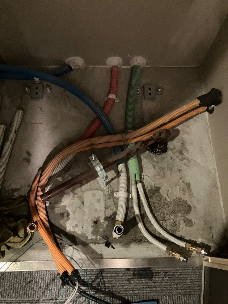 三菱電気温水器トSRT-3768WFU-BLから三菱電気温水器トSRT-J37WD5｜電気温水器交換工事｜東京都新宿区山吹町｜マンション｜新宿山吹アインスタワー