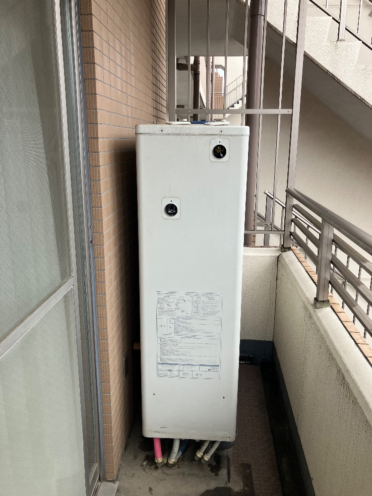 コロナエコキュートCTU-H3024A2からコロナエコキュートCHP-ED302AZ1｜エコキュート交換工事｜埼玉県越谷市南越谷｜マンション｜ディークラディア新越谷