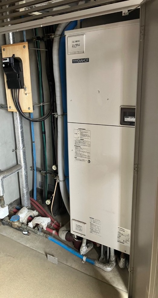 三菱エコキュートSRT-HPT30WD1から三菱エコキュートSRT-W306D-2｜エコキュート交換工事｜埼玉県さいたま市中央区上落合｜マンション｜藤和シティホームズ大宮 