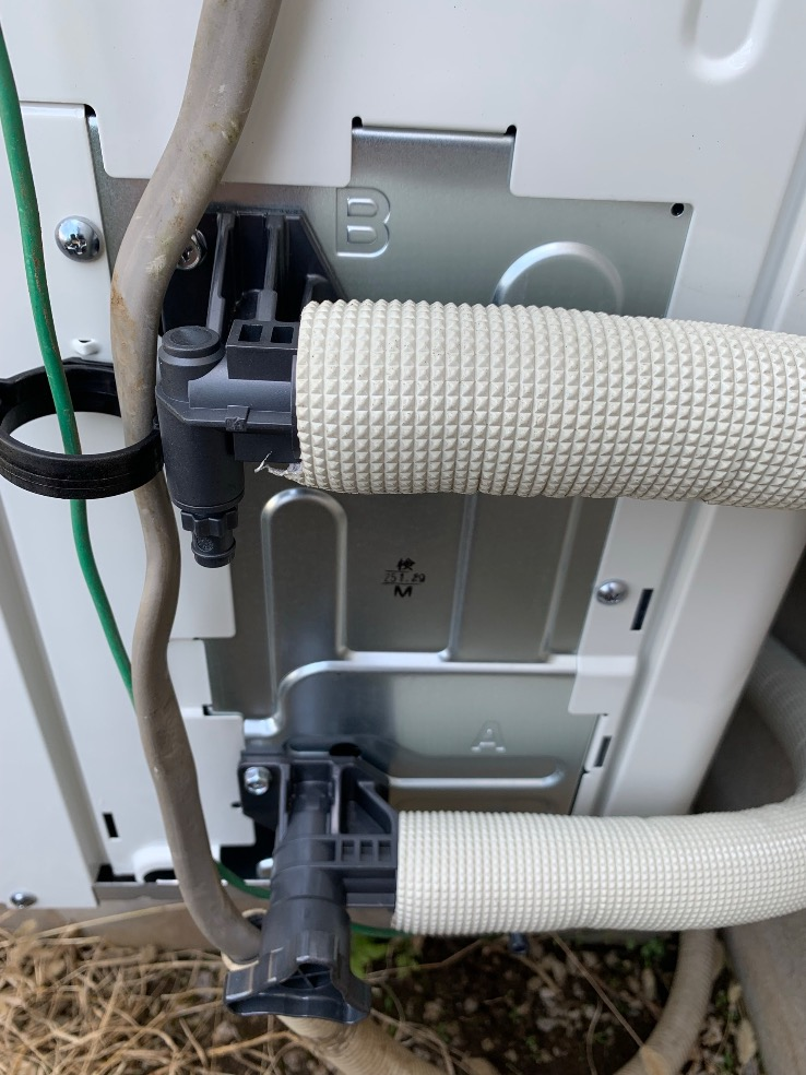 コロナエコキュートCHP−H3725A2からコロナエコキュートCHP-E372AZ1｜エコキュート交換工事｜千葉県千葉市花見川区幕張本郷