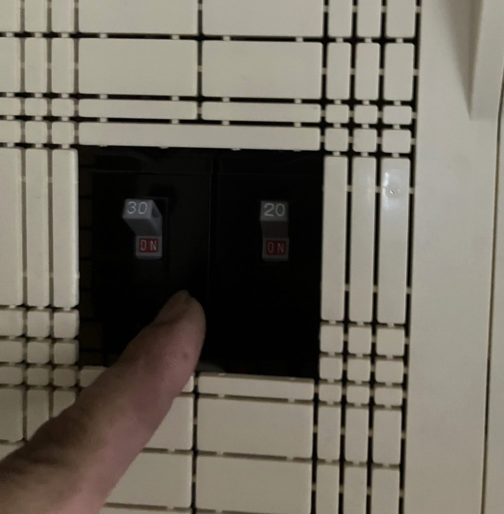 三菱エコキュートSRT-HPT46WX6からダイキンエコキュートEQX46YFV｜エコキュート交換工事｜栃木県那須塩原市太夫塚