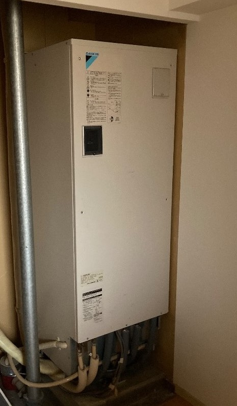 ダイキンエコキュートTU37GFVからダイキンエコキュートEQX37YFV｜エコキュート交換工事｜東京都調布市染地｜マンション｜エルステージ調布