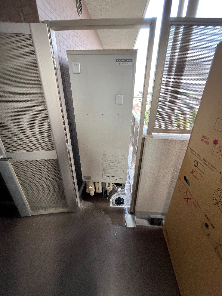 コロナエコキュートCTU-H3714AZから日立エコキュートBHP-FG37XU｜エコキュート交換工事｜群馬県前橋市城東町｜マンション｜ダイアパレス中央前橋