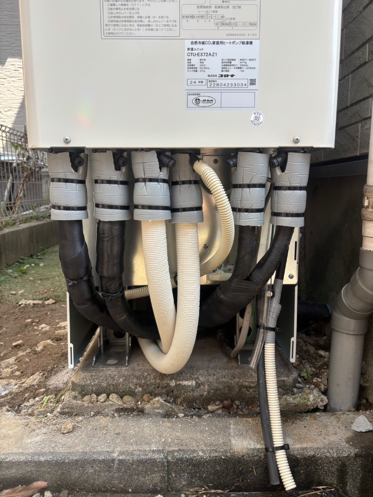 東芝エコキュートHWH-FB371WCTからコロナエコキュートCHP-E372AZ1｜エコキュート交換工事｜埼玉県上尾市瓦葺