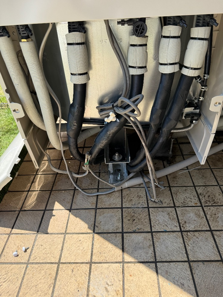 コロナエコキュートCHP-H3014AMから日立エコキュートBHP-FG37XU｜エコキュート交換工事｜千葉県船橋市上山町｜マンション｜ザ・ガーデンプレミアム
