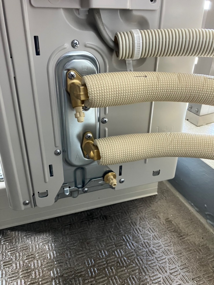 パナソニックエコキュートHE-30C3QPから三菱エコキュートSRT-W306D-2｜エコキュート交換工事｜東京都中野区新井｜マンション｜シェルゼ中野新井薬師