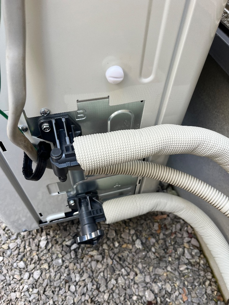 コロナエコキュートCHP-E372AX2からコロナエコキュートCHP-E372AZ1｜エコキュート交換工事｜神奈川県海老名市国分北