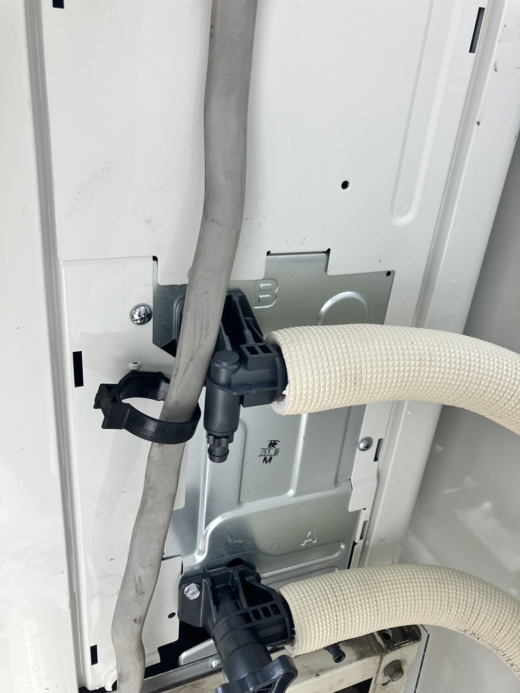コロナエコキュートCHP-301DA7-1からコロナエコキュートCHP-S30AZ1-12｜エコキュート交換工事｜東京都荒川区南千住｜マンション｜ミッドガーデンシティ