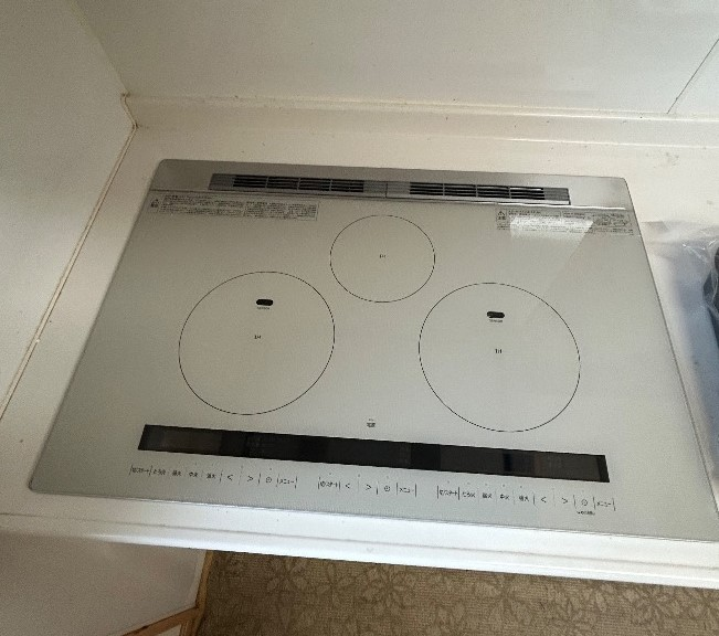 コロナエコキュートCTU-371D1A11からダイキンエコキュートEQX37YFV|エコキュート交換工事|埼玉県見沼区蓮沼|IHクッキングヒーター