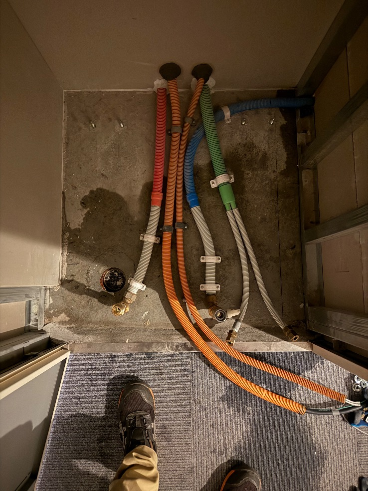 三菱電気温水器SRT-3768WFU-BLから三菱電気温水器SRT-J37WD5|電気温水器交換工事|東京都新宿区山吹町|マンション|新宿山吹アインスタワー