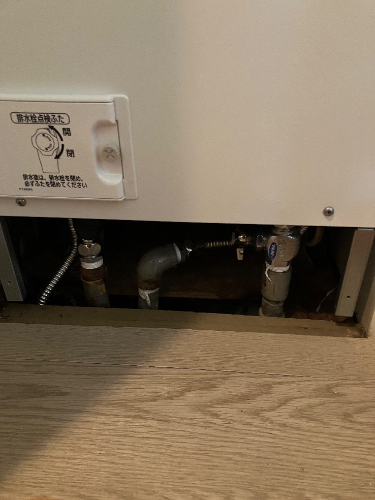 パナソニック電気温水器DH-15T5ZMからパナソニック電気温水器DH-15T5ZM｜電気温水器交換工事｜東京都目黒区駒場｜マンションプレステージ駒場