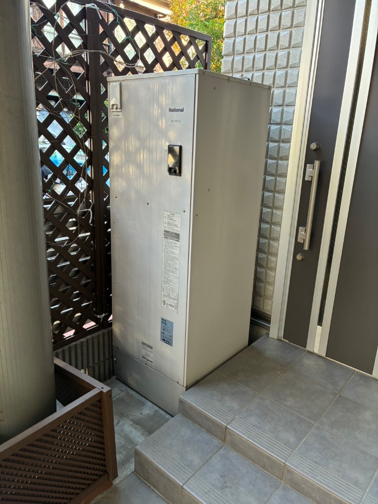 パナソニック電気温水器DH-30G2ZからコロナエコキュートCHP-S30NZ1|コロナエコキュートCHP-H3715AからダイキンエコキュートEQX37ZFV|2台エコキュート交換工事|東京都大田区鵜の木|