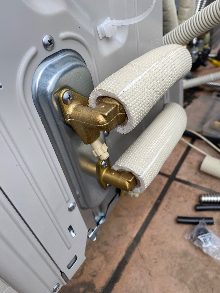 東芝電気温水器HPL-2TFB373RAUから三菱エコキュートSRT-S376｜エコキュート交換工事｜東京都新宿区左門町｜マンション｜マイネシュロッス四谷