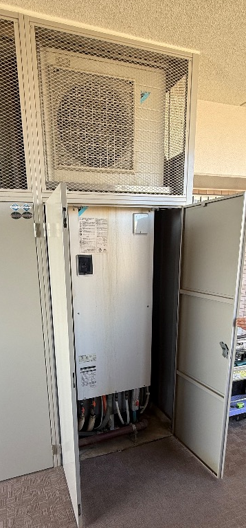 ダイキンエコキュートTU37GFVからダイキンエコキュートEQX37ZFV｜エコキュート交換工事｜埼玉県入間郡三芳町竹間沢｜マンション｜ダイアパレスみずほ台