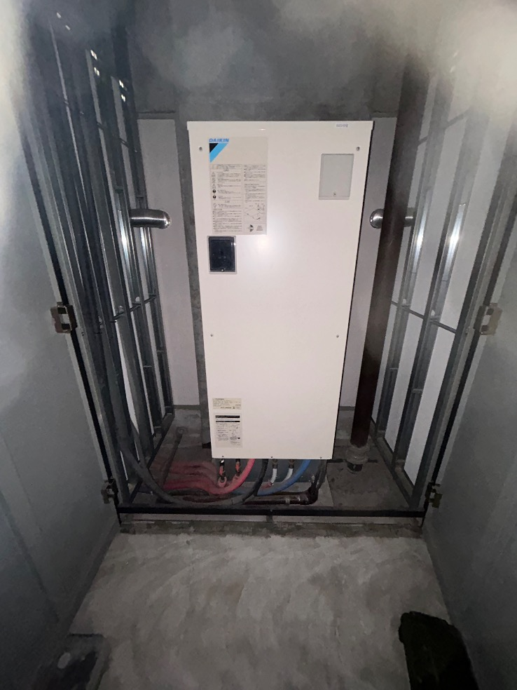 ダイキンエコキュートTU37GFVからダイキンエコキュートEQX37ZFVE|エコキュート交換工事|東京都中央区勝どき|マンション|ザ・トーキョータワーズ シータワー