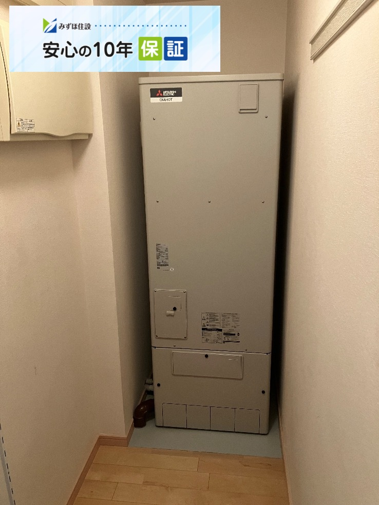 既設撤去済みから三菱エコキュートSRT-S376|エコキュート交換工事|東京都台東区浅草|マンション|エスポワール浅草