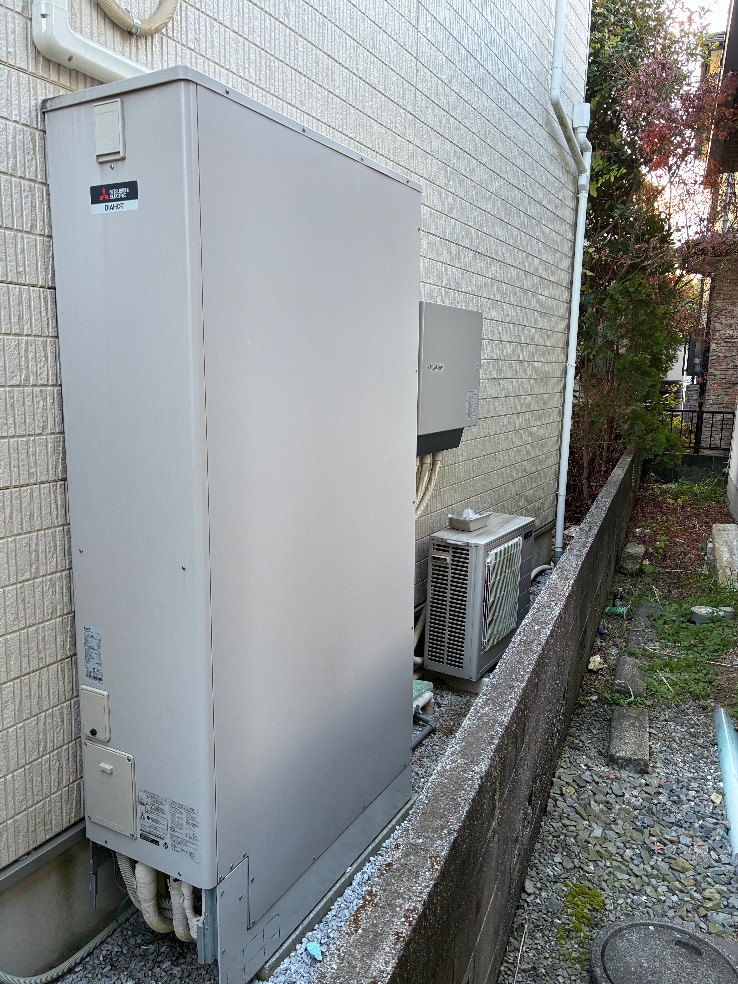 三菱エコキュートSRT-ST43UZからダイキンエコキュートEQA46YFTV｜エコキュート交換工事｜東京都八王子市川町