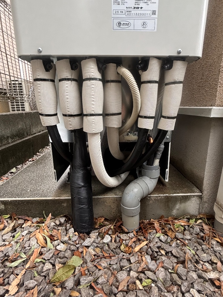 コロナエコキュートCTU-H3726A2からコロナエコキュートCHP-E372AZ1|エコキュート交換工事|東京都稲城市矢野口