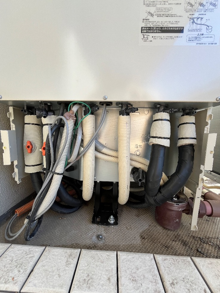 コロナエコキュートCTU-H3714AZからダイキンエコキュートEQX37XFV|エコキュート交換工事|神奈川県横浜市港北区綱島西|マンション|グランスイートハートアイランド