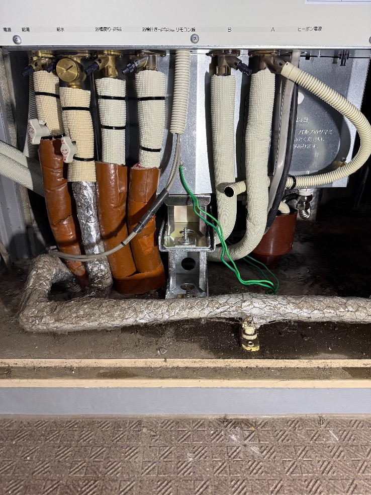 コロナエコキュートCTU-H3014AからコロナエコキュートCHP-S30AZ1-12｜エコキュート交換工事｜神奈川県横浜市鶴見区岸谷｜マンション｜イトーピア横浜鶴見ヒルズフォーレ
