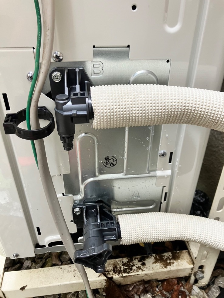 コロナエコキュートCTU-H3726A2からコロナエコキュートCHP-E372AZ1|エコキュート交換工事|東京都稲城市矢野口