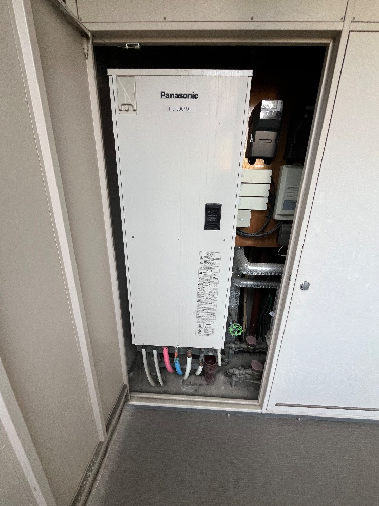 パナソニックエコキュートHE-30C4QからコロナエコキュートCHP-S30AZ1-12｜エコキュート交換工事｜東京都江東区大島｜マンション｜ザ ミッドランド アベニュー