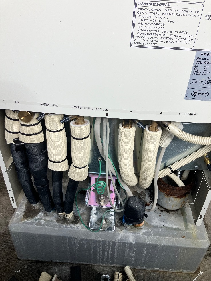 コロナエコキュートCTU-H3014AからコロナエコキュートCHP-S30AZ1-12|エコキュート交換工事|埼玉県川口市里|マンション|シーズガーデングリーンパティオ