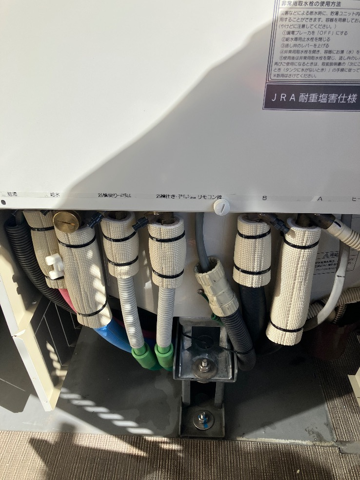 コロナエコキュートCTU-301DA7J-1BLからコロナエコキュートCHP-S30AZ1JE-12｜エコキュート交換工事｜神奈川県川崎市川崎区港町｜マンション｜パークホームズグランファーストブロードコート