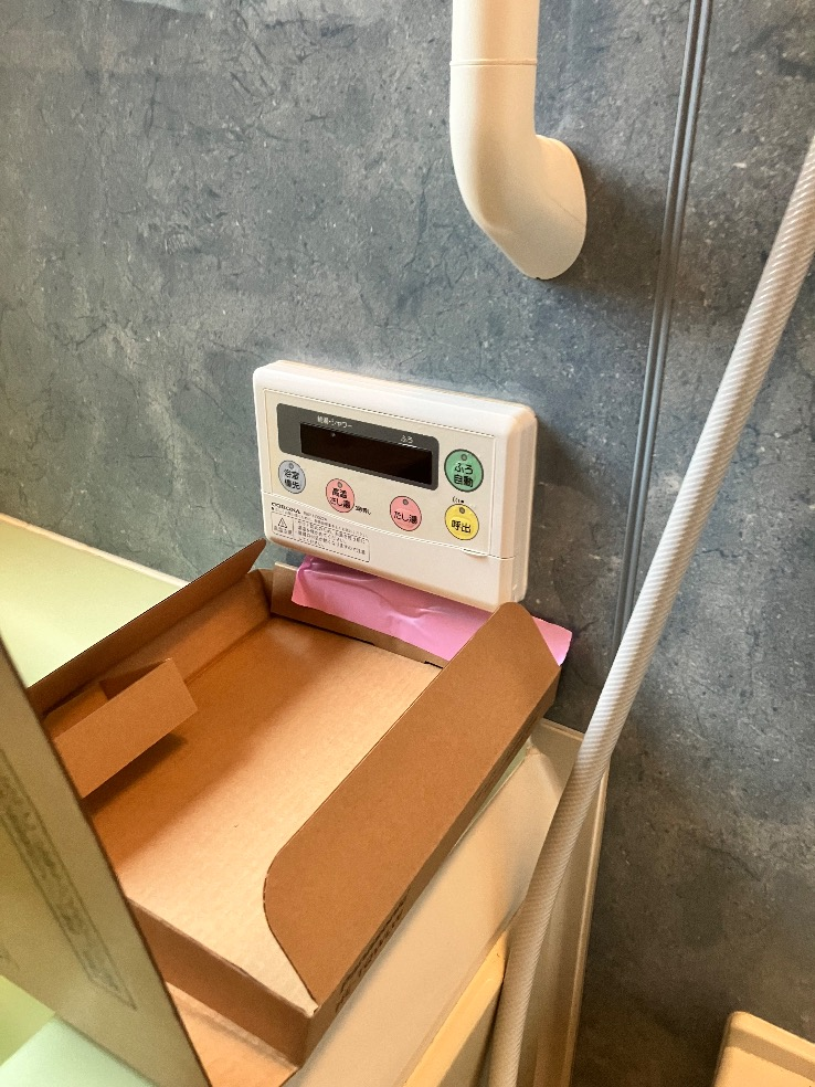 コロナエコキュートCHP-H33022A2からパナソニックエコキュートHEーH37LQS｜エコキュート交換工事｜埼玉県さいたま市北区日進町｜２台同日工事｜エコるーぷ配管
