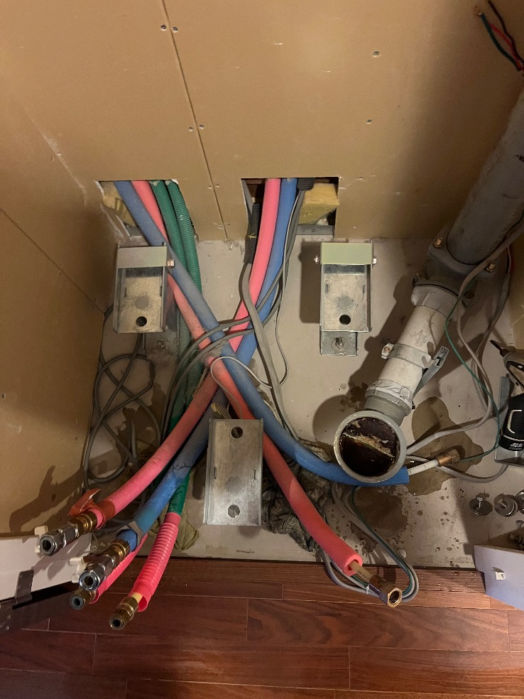 コロナエコキュートコロナCTU-301DA7-12-BLからコロナエコキュートCHP-S30AZ1-12｜エコキュート交換工事｜埼玉県さいたま市北区宮原町｜マンション｜パークシティさいたま北ガーデンレジデンス