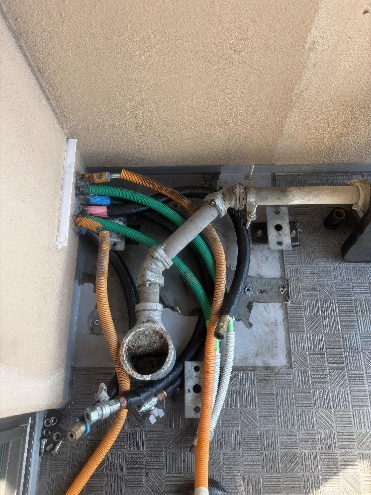 パナソニックエコキュートHE-30C3QEからダイキンエコキュートEQX37ZFVE|エコキュート交換工事|千葉県千葉市美浜区浜田|マンション|コロンブスシティ