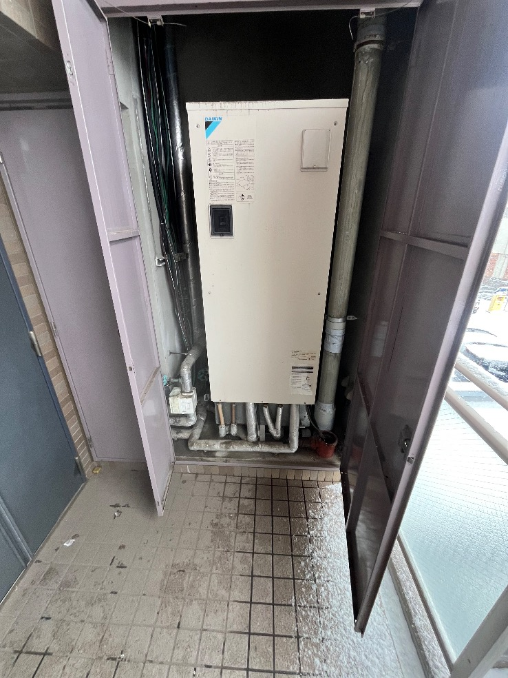 ダイキンエコキュートTU37FFVからダイキンエコキュートEQX37ZFV｜エコキュート交換工事｜茨城県ひたちなか市勝田中央｜マンション｜サーパス勝田駅前
