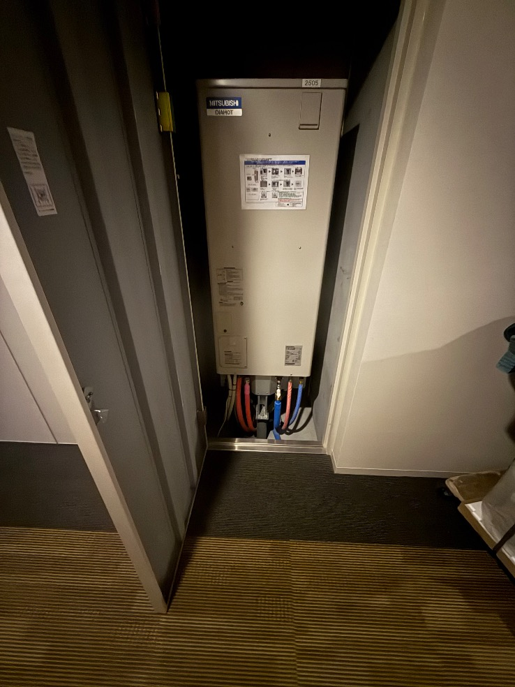 三菱エコキュートSRT-HPT30WD5から三菱エコキュートSRT-W306D-2｜エコキュート交換工事｜ 神奈川県川崎市中原区新丸子東｜マンション｜パークシティ武蔵小杉ザグランドウイングタワー