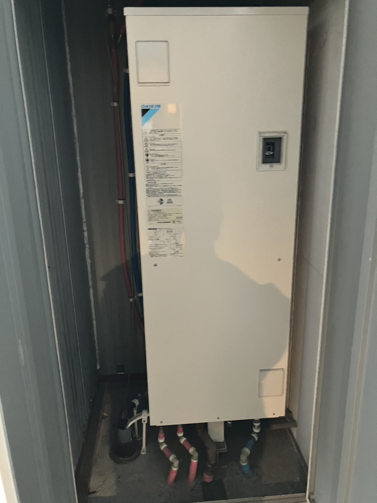 ダイキンエコキュートTF37EFVからダイキンエコキュートEQX37ZFVE｜エコキュート交換工事｜東京都大田区大森北｜マンション｜大森プロストシティレジデンス