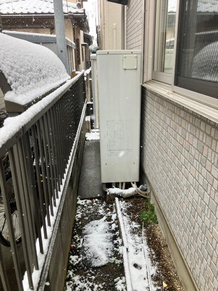 コロナエコキュートCHP-H33022A2からパナソニックエコキュートHEーH37LQS｜エコキュート交換工事｜埼玉県さいたま市北区日進町｜２台同日工事｜エコるーぷ配管