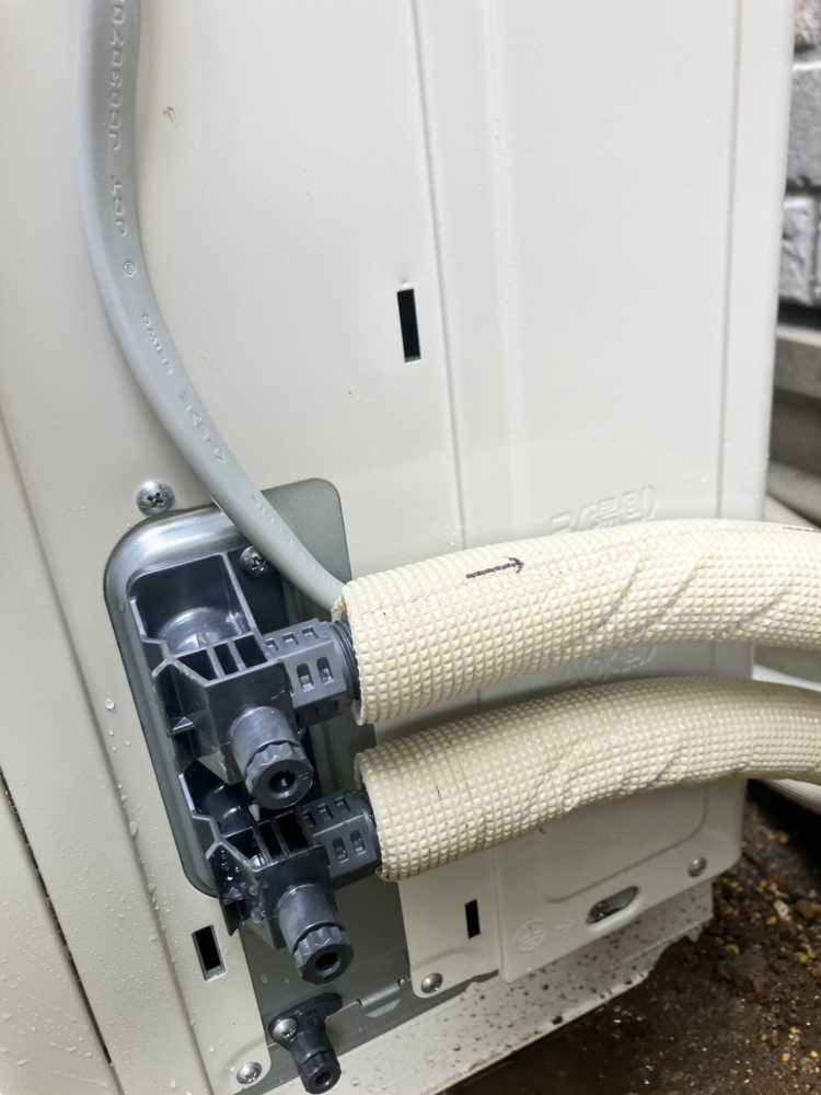 コロナエコキュートCHP-H33022A2からパナソニックエコキュートHEーH37LQS｜エコキュート交換工事｜埼玉県さいたま市北区日進町｜２台同日工事｜エコるーぷ配管